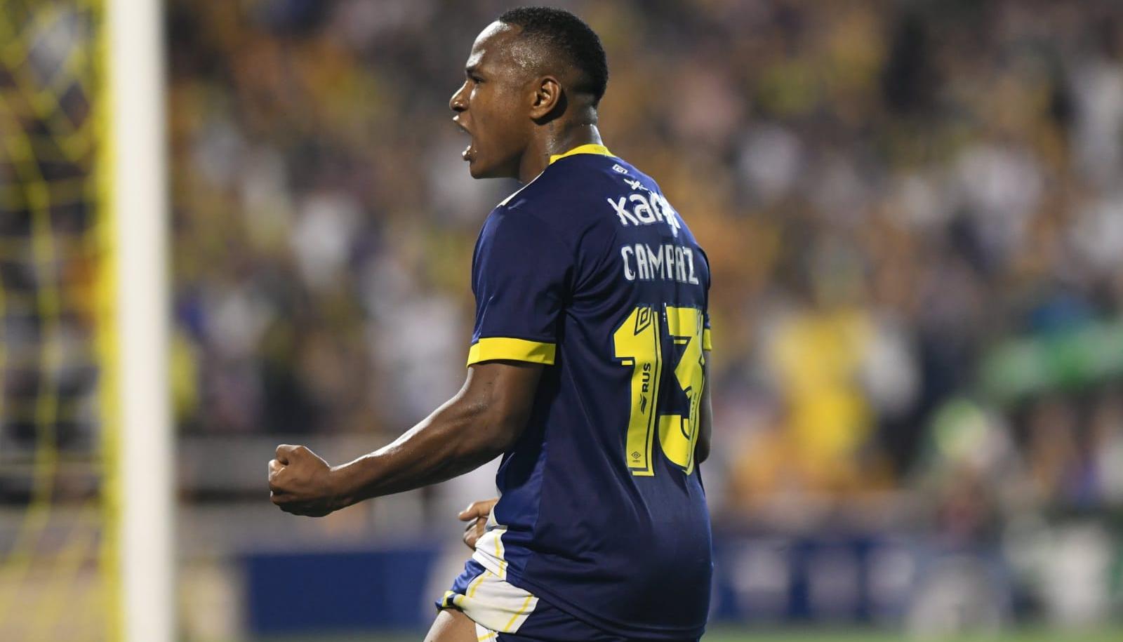 Jaminton Campaz se coronó campeón de la Copa de la Liga con Rosario Central. 