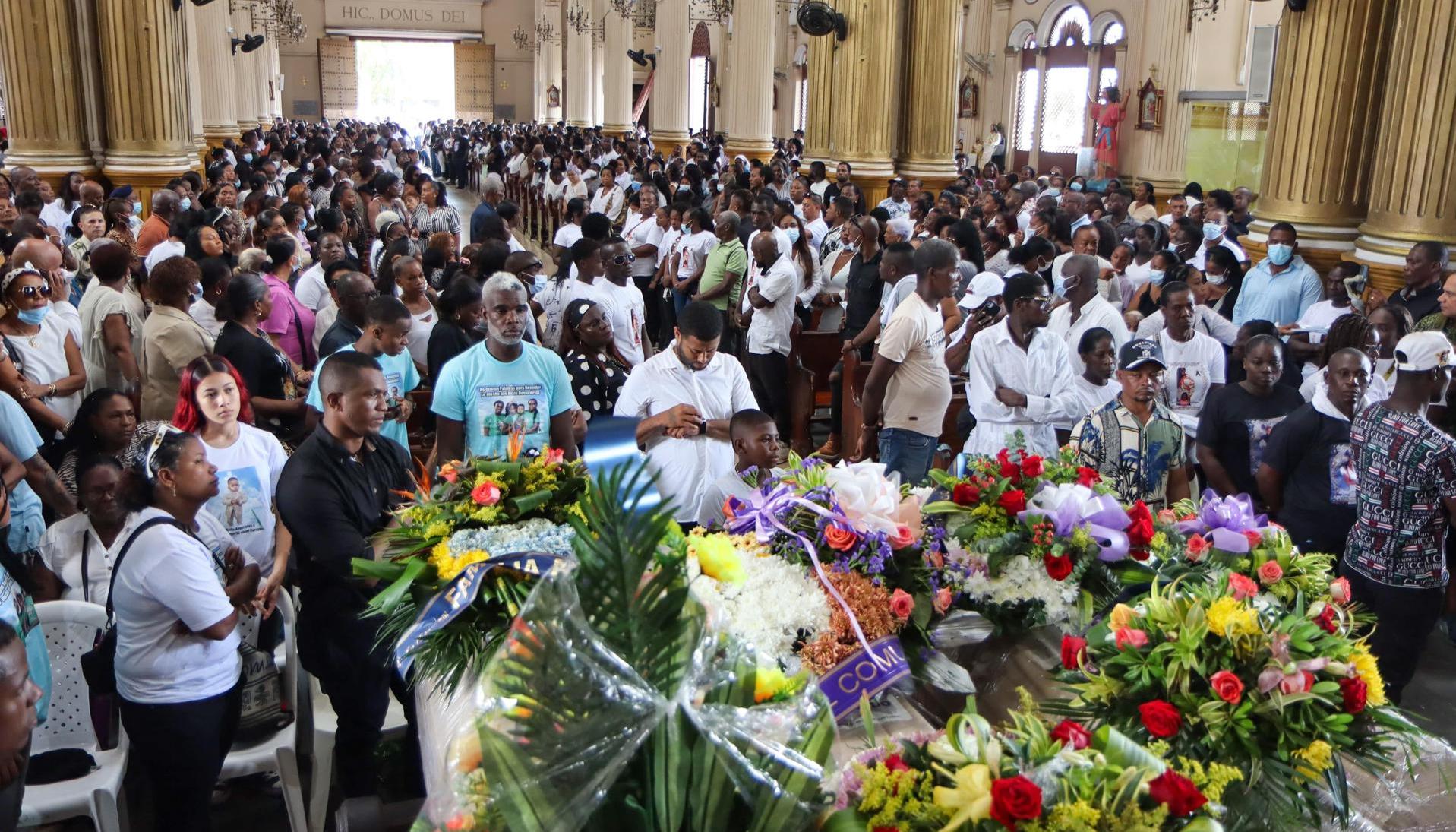 Una multitud acudió a la Catedral San Francisco de Asís de Quibdó