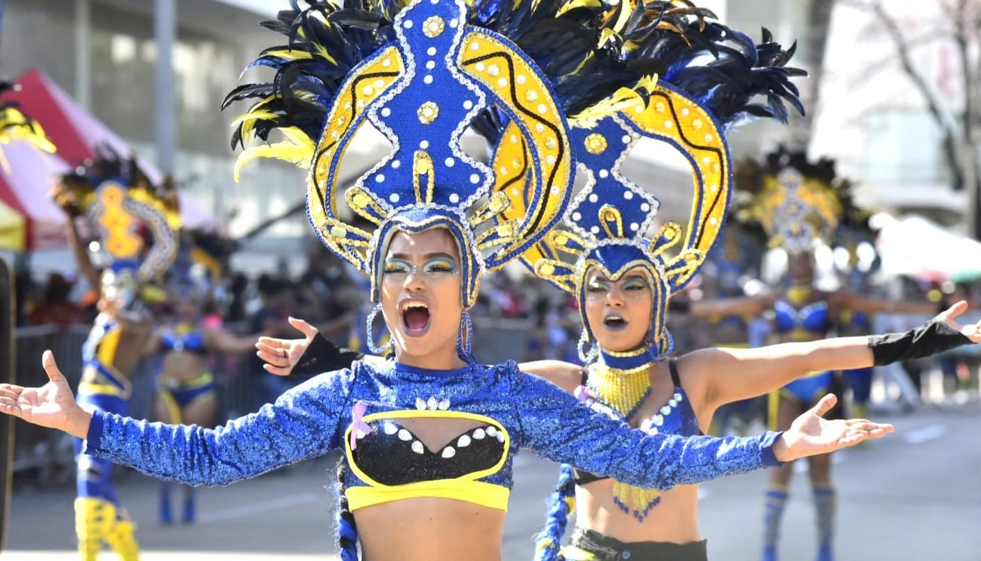 Afrobantú en el Carnaval de la 44.