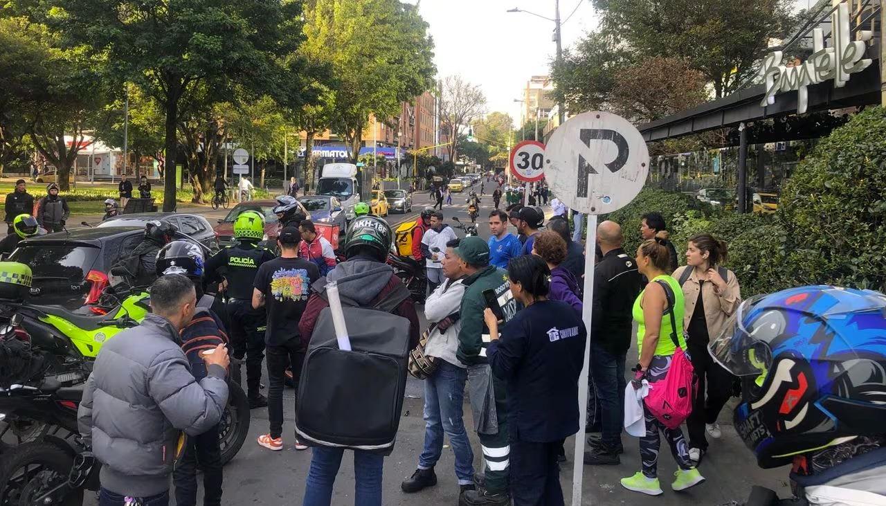 Balacera en el Parque de la 93, en Bogotá. 