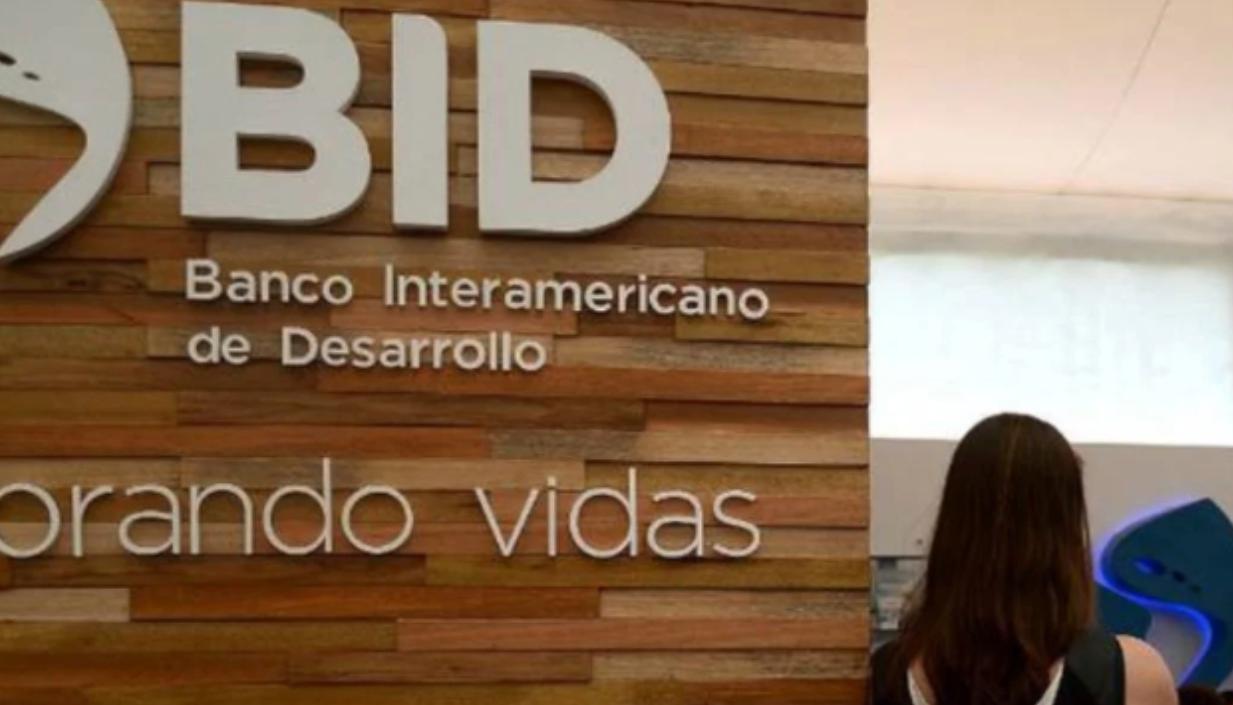 Una de las entidades que giró dinero fue el Banco Interamericano de Desarrollo. 