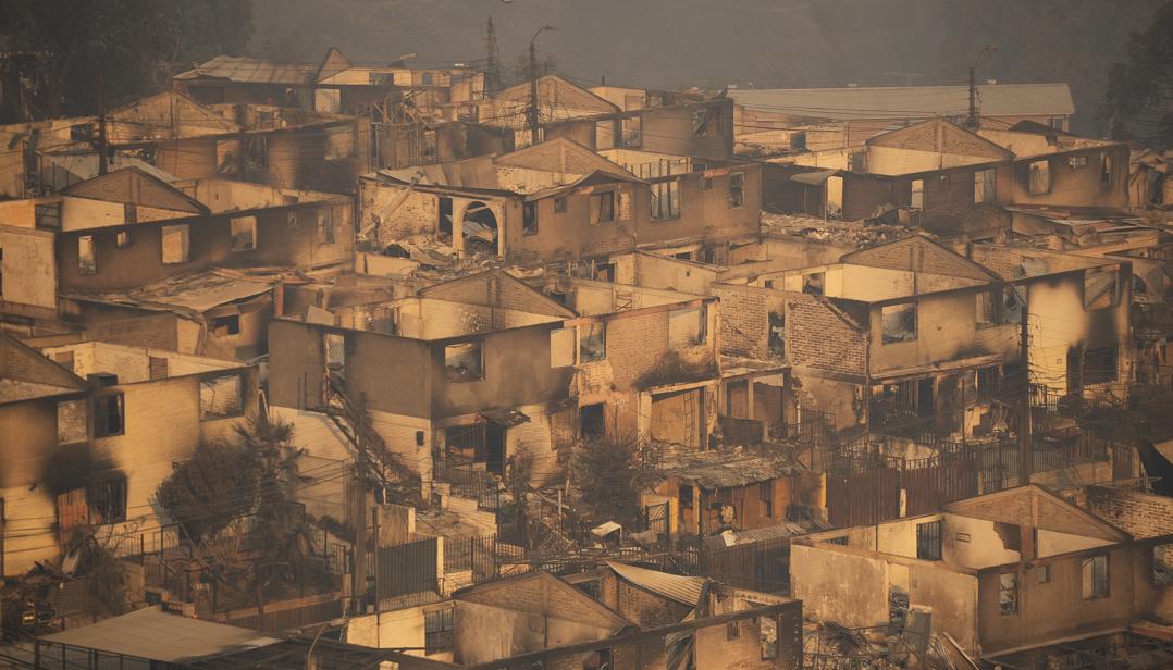 Decenas de viviendas afectadas por los incendios forestales.
