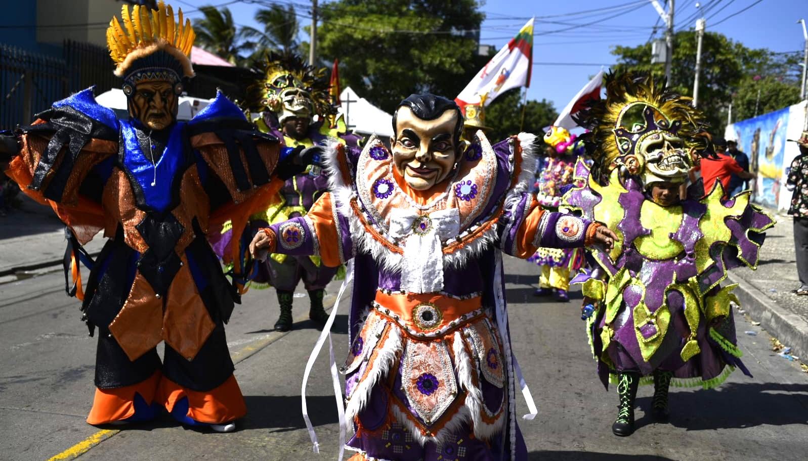 Grupo Carnaval Incorporado, de República Dominicana.