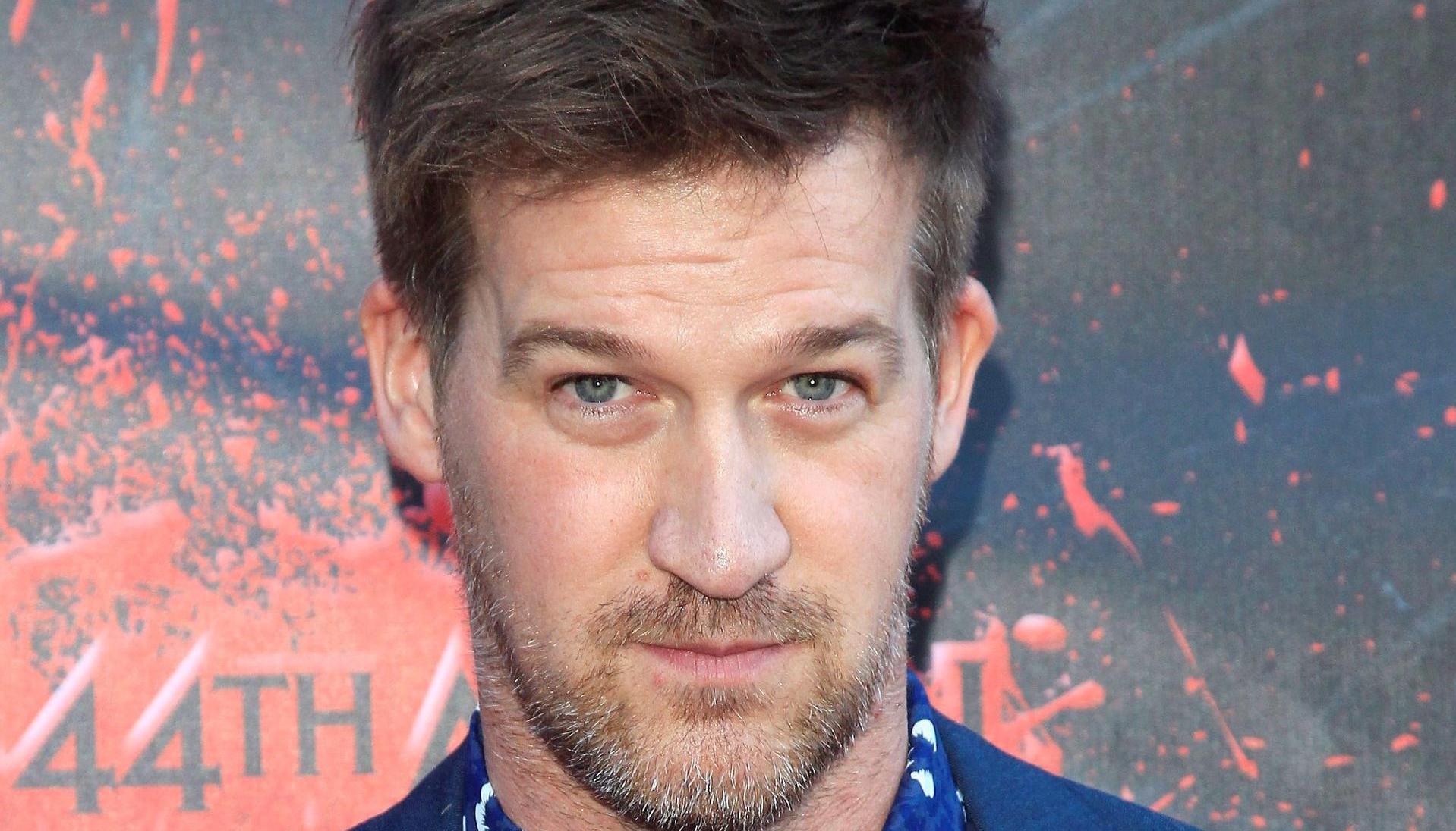 El actor canadiense Kenneth Mitchell