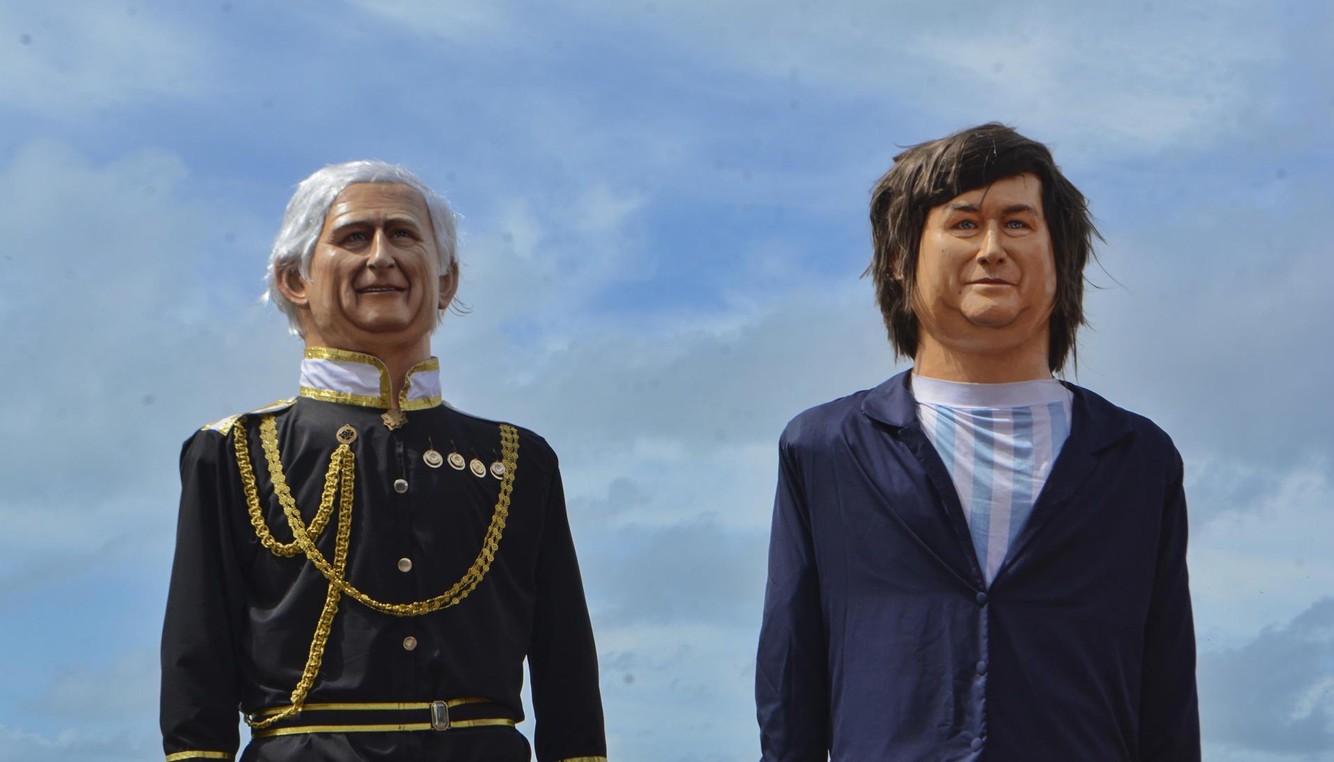 El presidente de Argentina, el ultraderechista Javier Milei, y el rey Carlos III de Inglaterra.