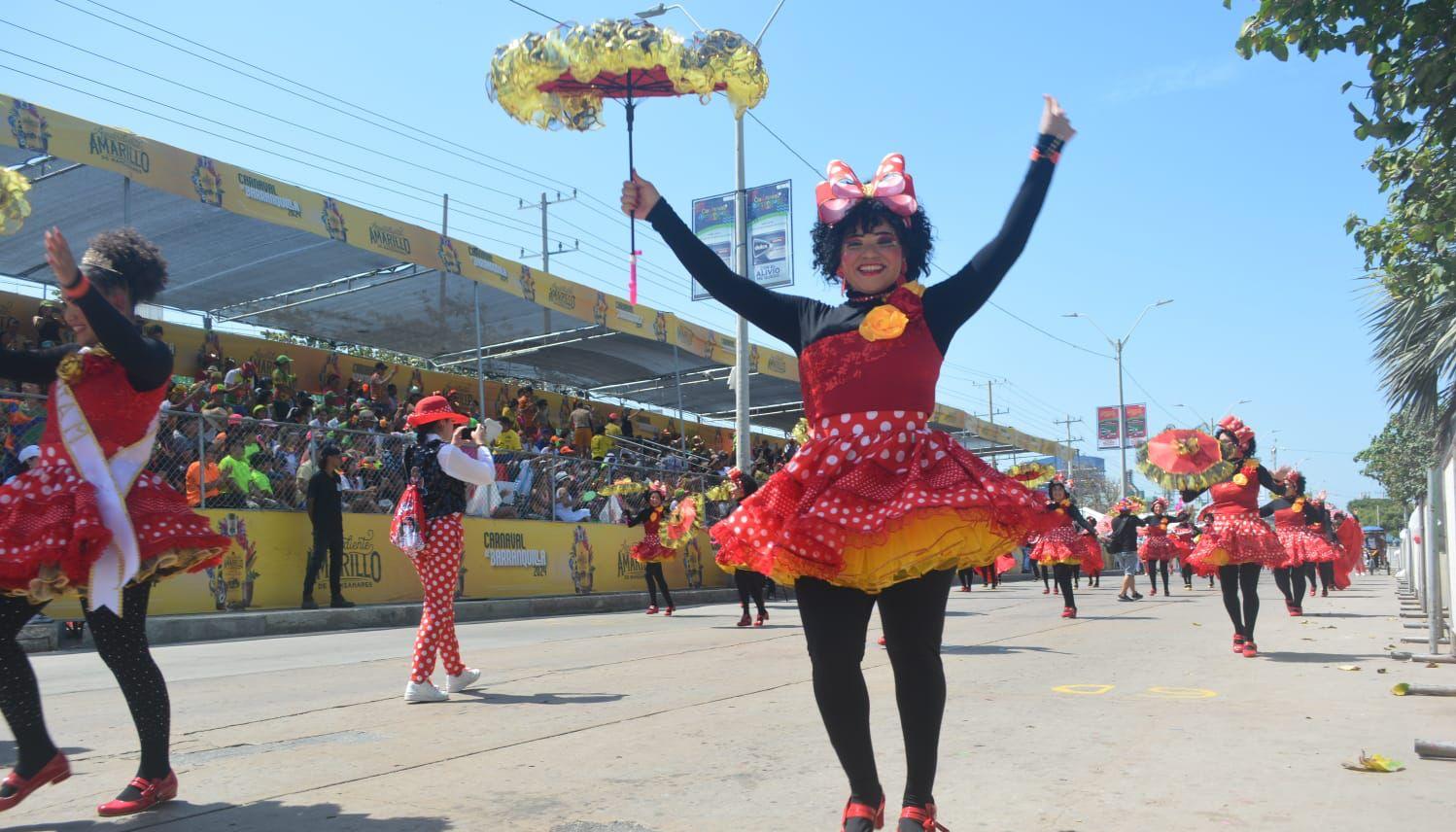 Las Negritas Puloy desfilaron en el Cumbiódromo de la Vía 40.