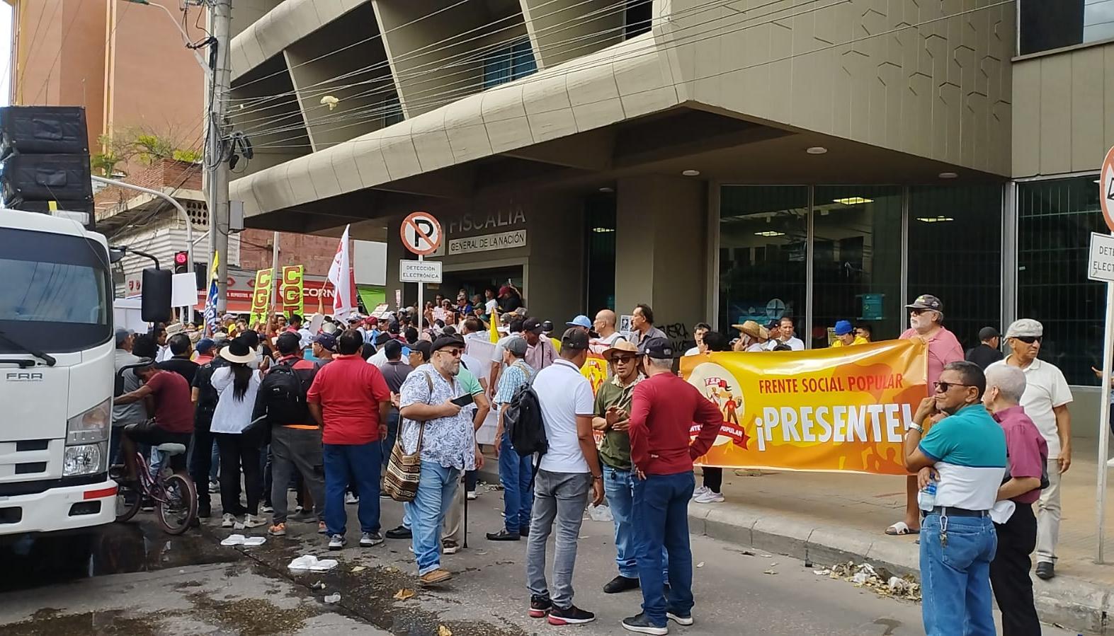 Piden la elección de la Fiscal General.