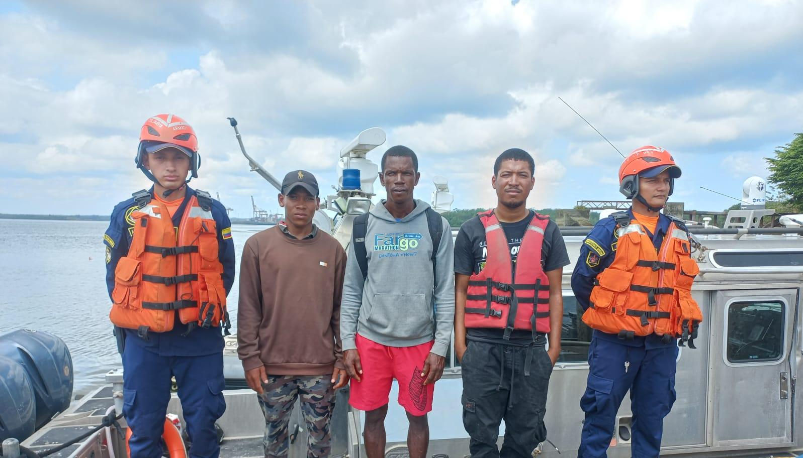 Los tres ciudadanos panameños rescatados por la Armada