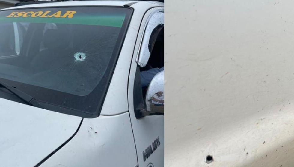 El vehículo escolar baleado en el Cauca