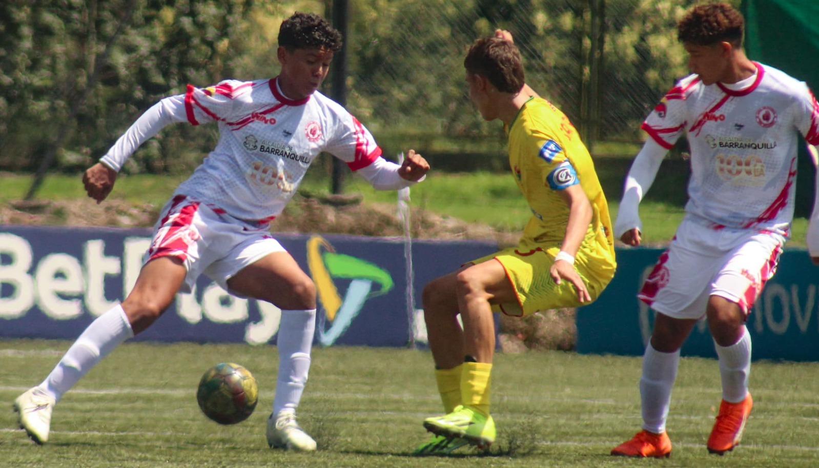 Acción del partido entre Atlántico y Santander, disputado en Bogotá. 