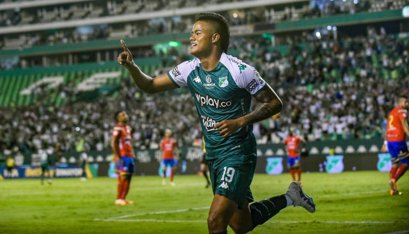 Luis Sandoval tendría un preacuerdo para jugar con el Medellín. 