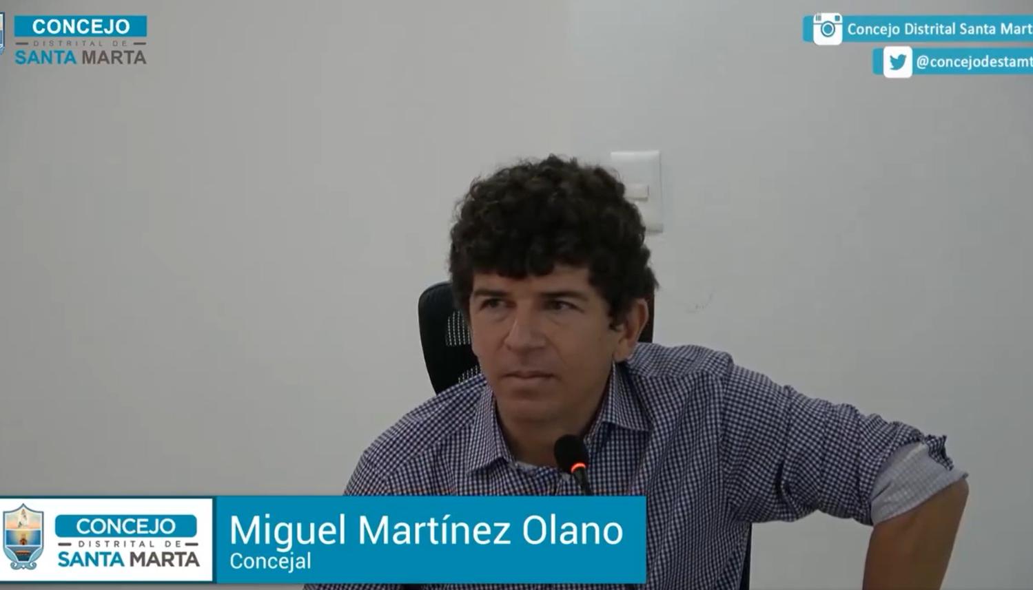 El concejal samario Miguel Martínez Olano, en la sesión del jueves
