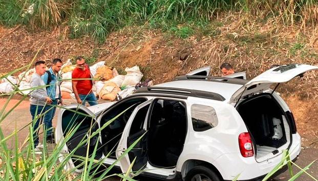 El vehículo fue hallado en el kilómetro 3+100.