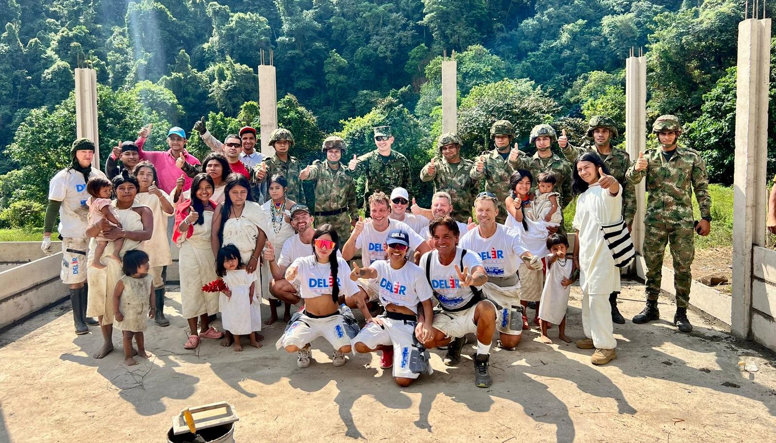 Ejército y Fundación anclando corazones y ancla de Suecia se unieron para entregar escuela en comunidad kogui.
