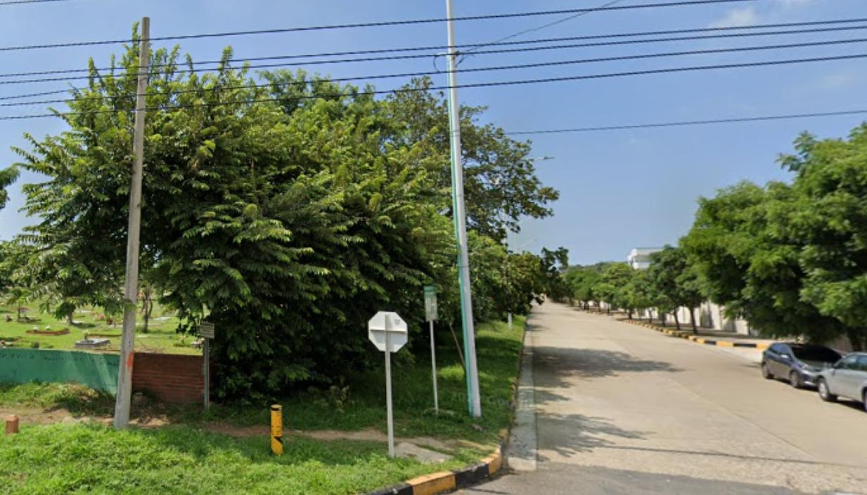 Inmediaciones del Corredor Universitario donde dejaron abandonado al conductor. 