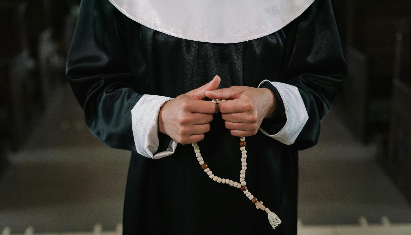 La familia denunció a la religiosa. 