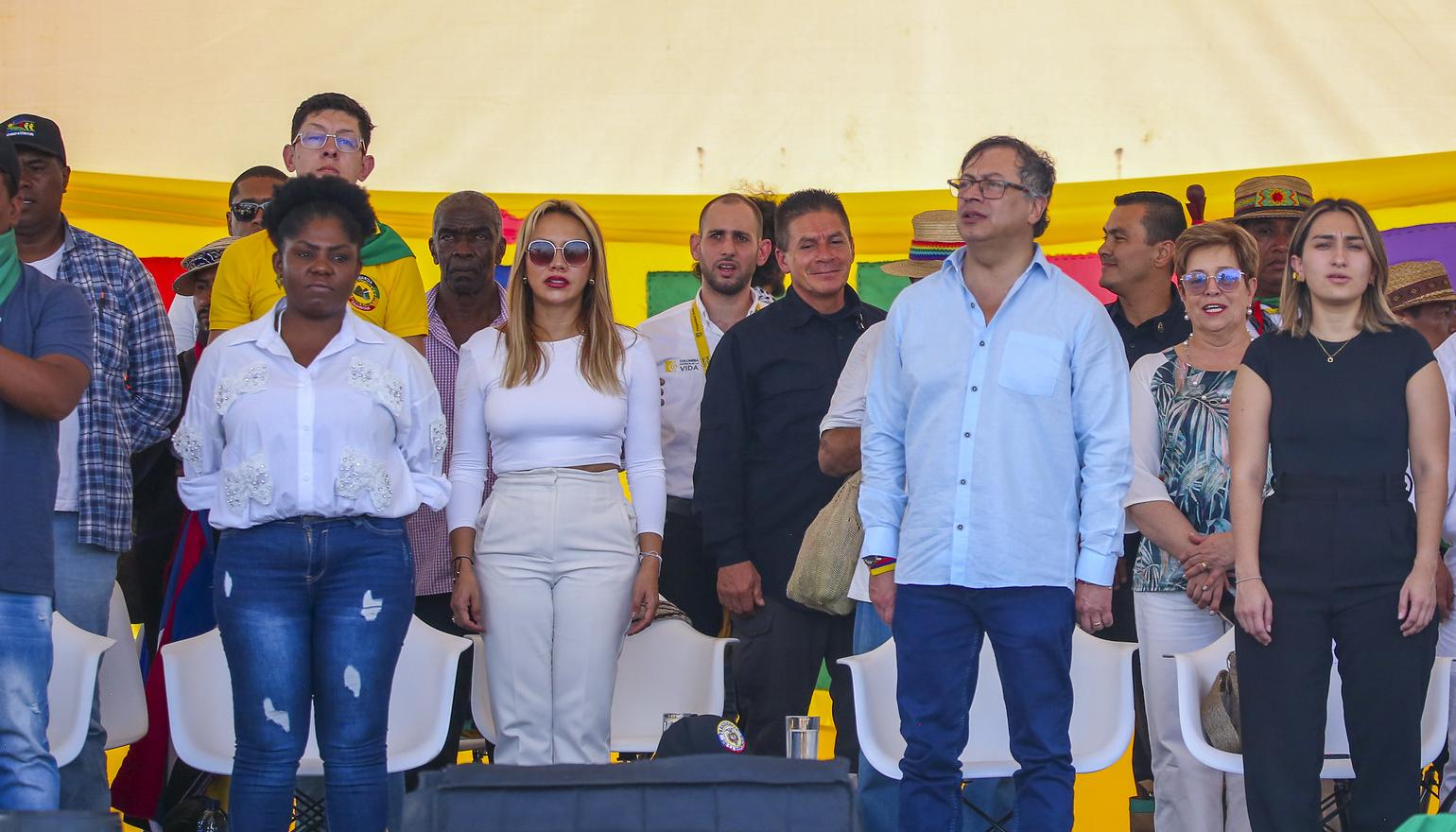 La vicepresidenta Francia Márquez y el Presidente Gustavo Petro en Puerto Resistencia.