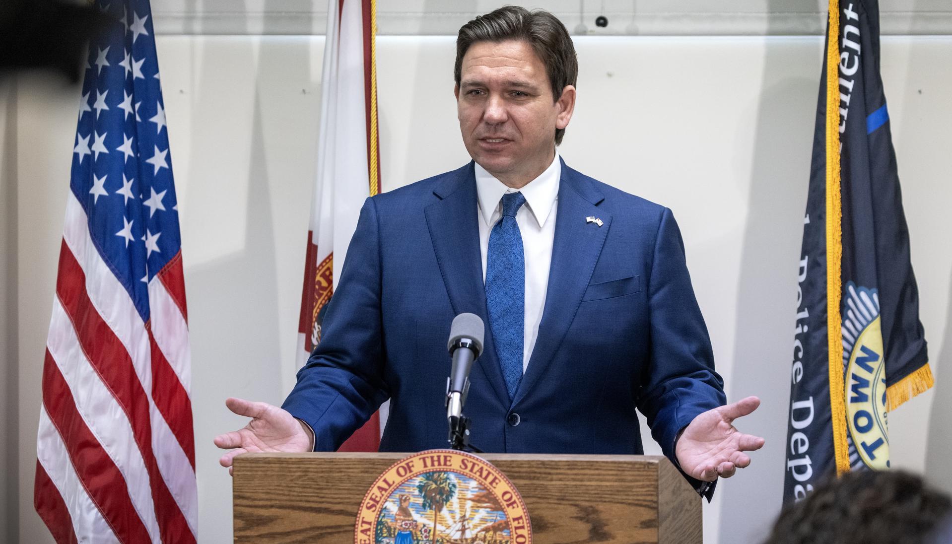 Gobernador del estado de Florida, Ron DeSantis. 