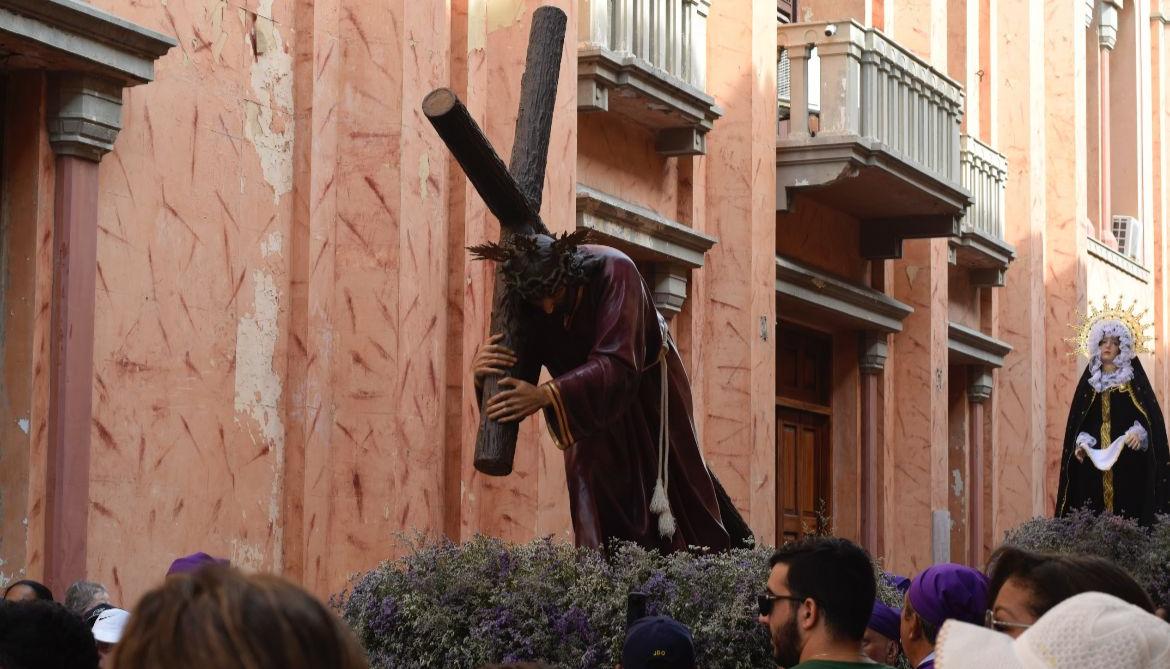 Viacrusis en el centro histórico de Cartagena. 