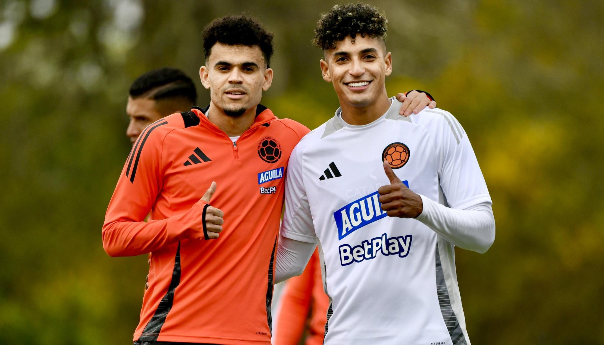 Luis Díaz y Gabriel Fuentes fueron compañeros en Junior y se reencontraron en la Selección Colombia.  