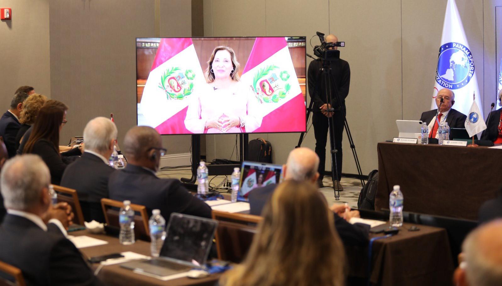 Dina Boluarte, presidenta de Perú, durante su intervención en la Asamblea General Extraordinaria de Panam Sports. 