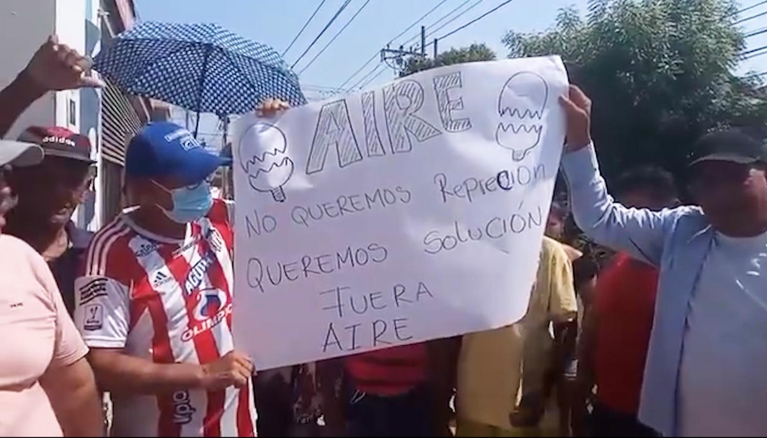 Las protestas de usuarios de Air-e en American Bar, Soledad