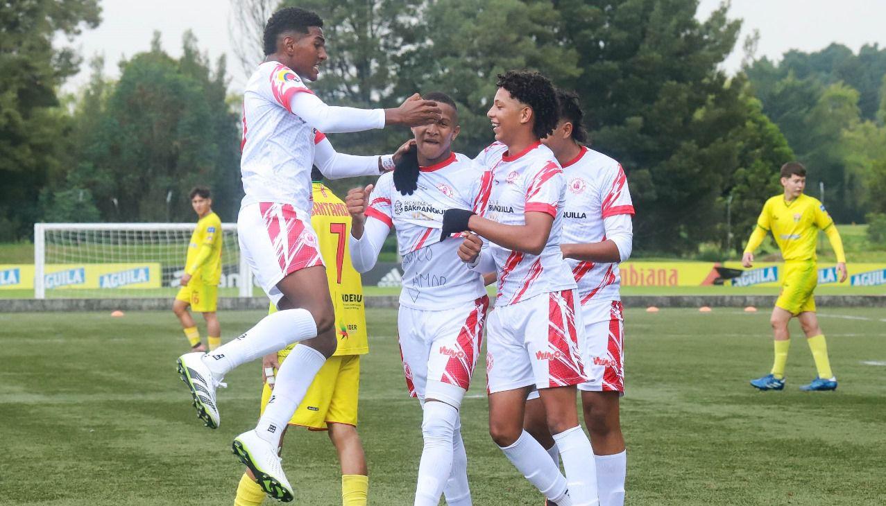 Celebración de uno de los goles de la selección Atlántico Sub-15.