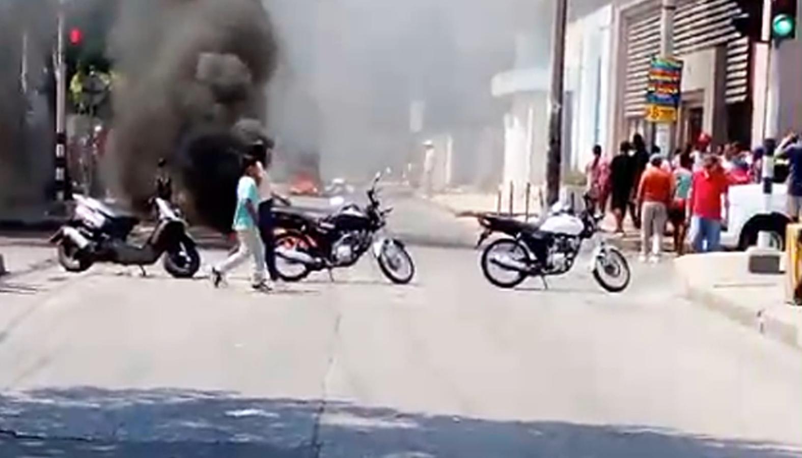 Las protestas se presentaron en el sector de American Bar. 