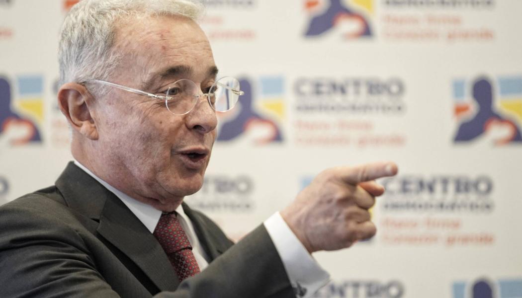 Álvaro Uribe Vélez.
