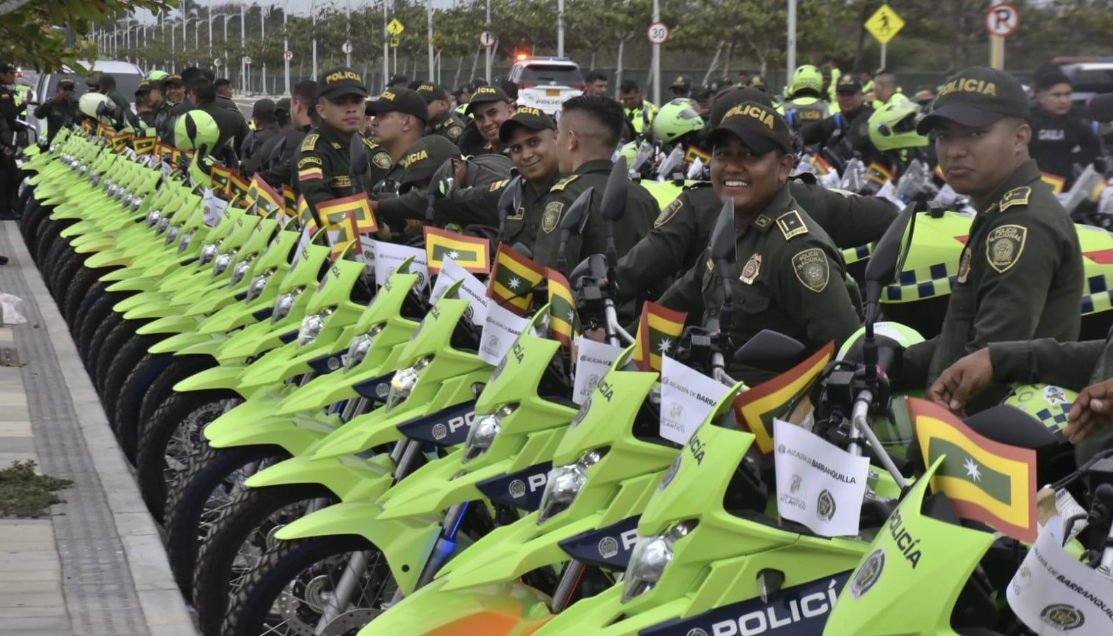 Dotación en motos y vehículos