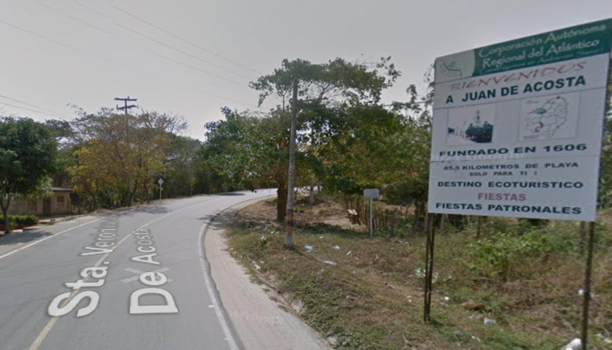 Entrada al municipio de Juan de Acosta. 