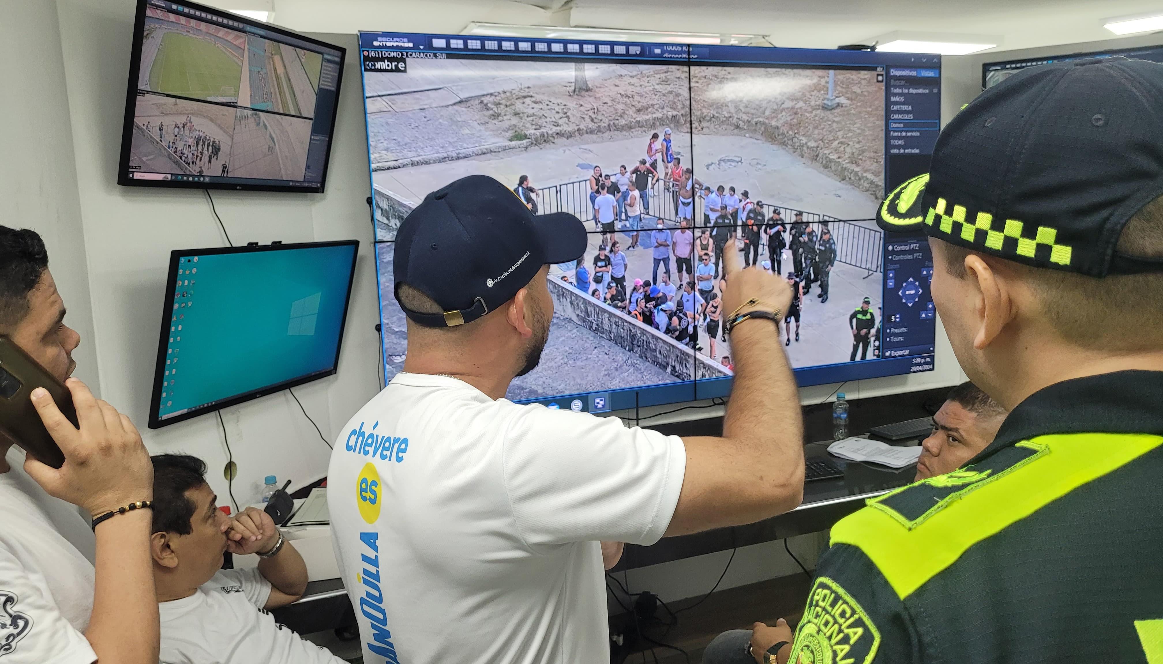 Con cámaras de seguridad se vigilará dentro del estadio.