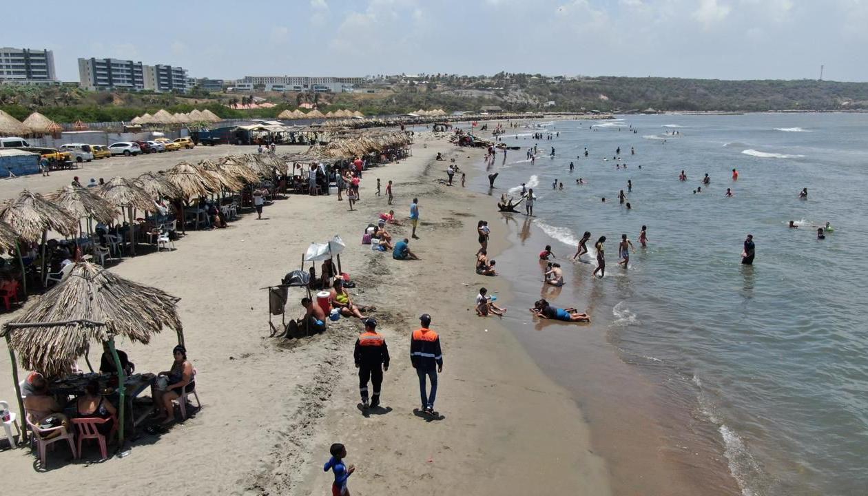 La Dimar inspeccionando playas del Atlántico. 