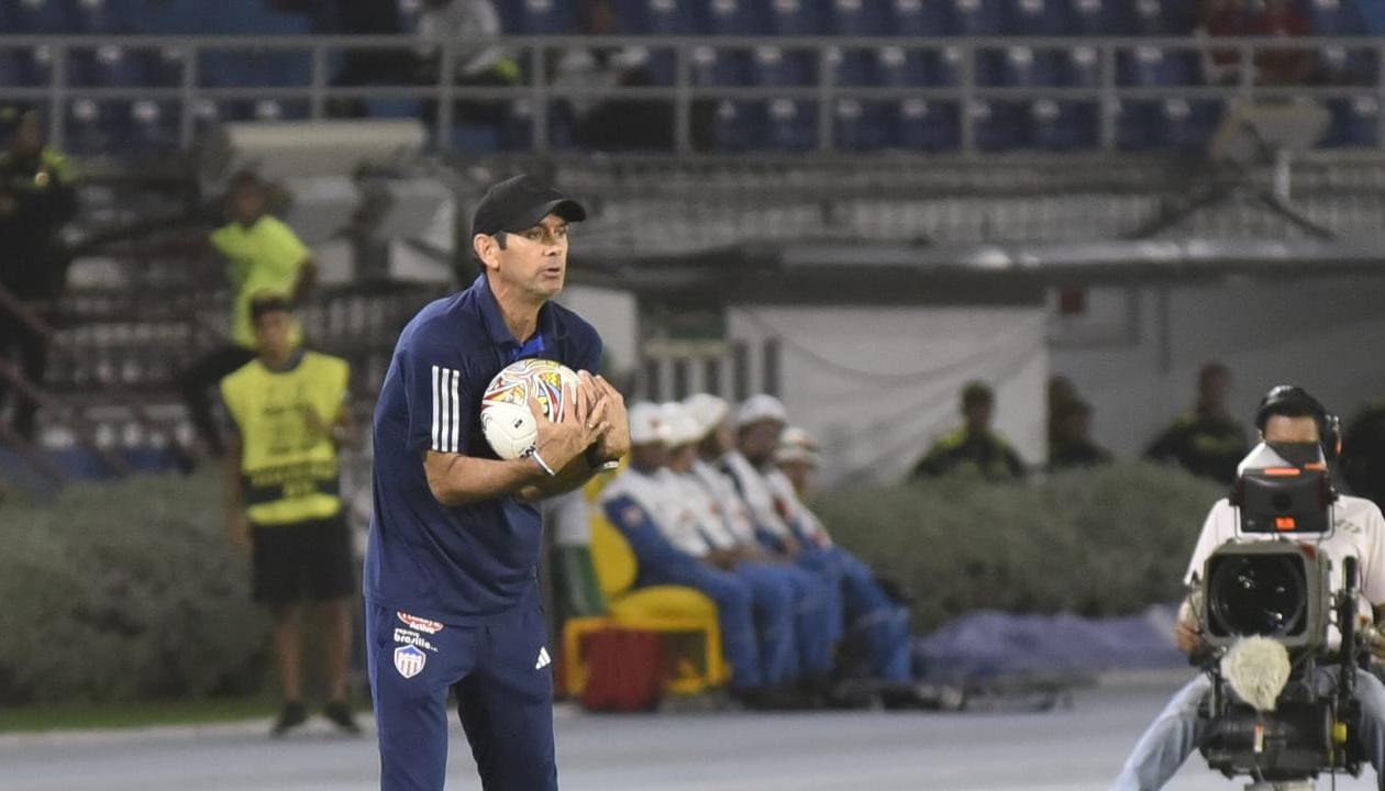 Arturo Reyes, DT de Junior.