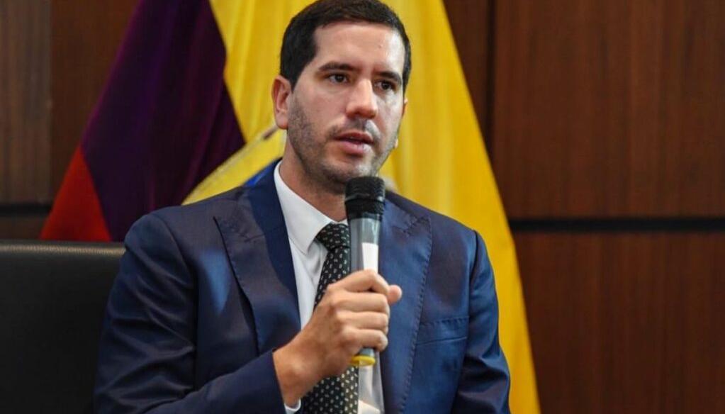 Roberto Luque, ministro de Minas de Ecuador