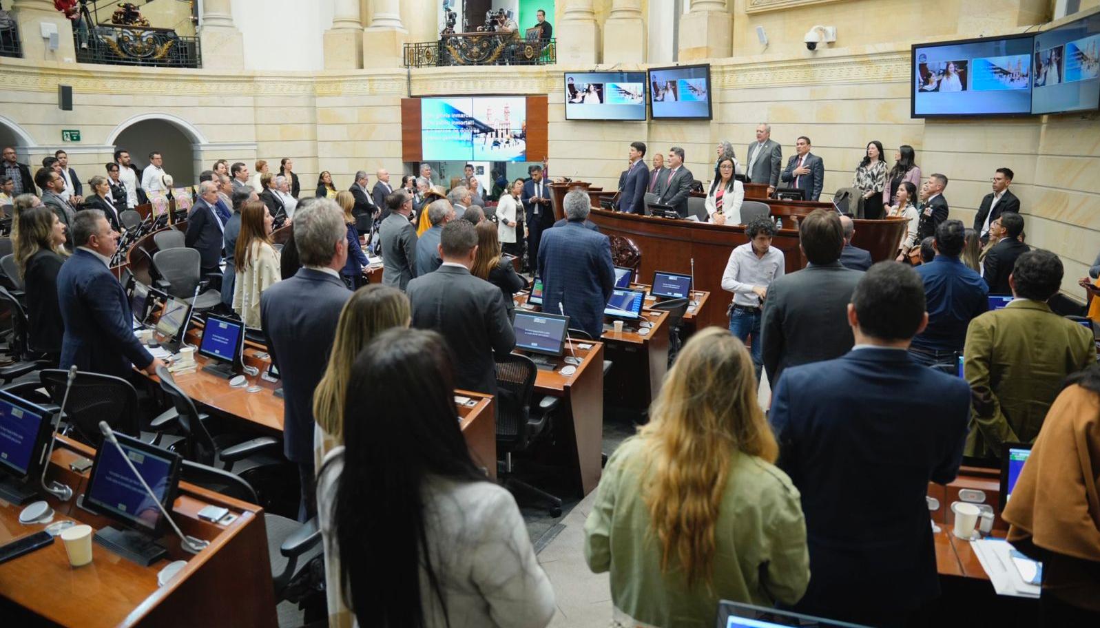 El anuncio lo hizo el presidente del Senado, Iván Name.