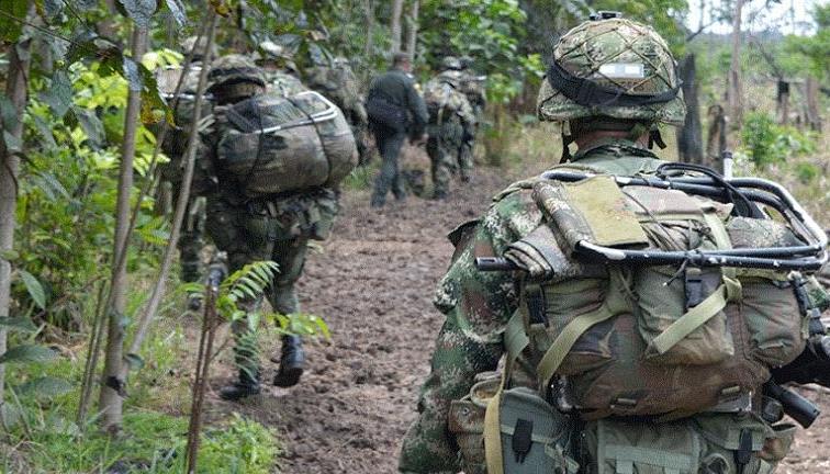 Miembros del Ejercito Nacional
