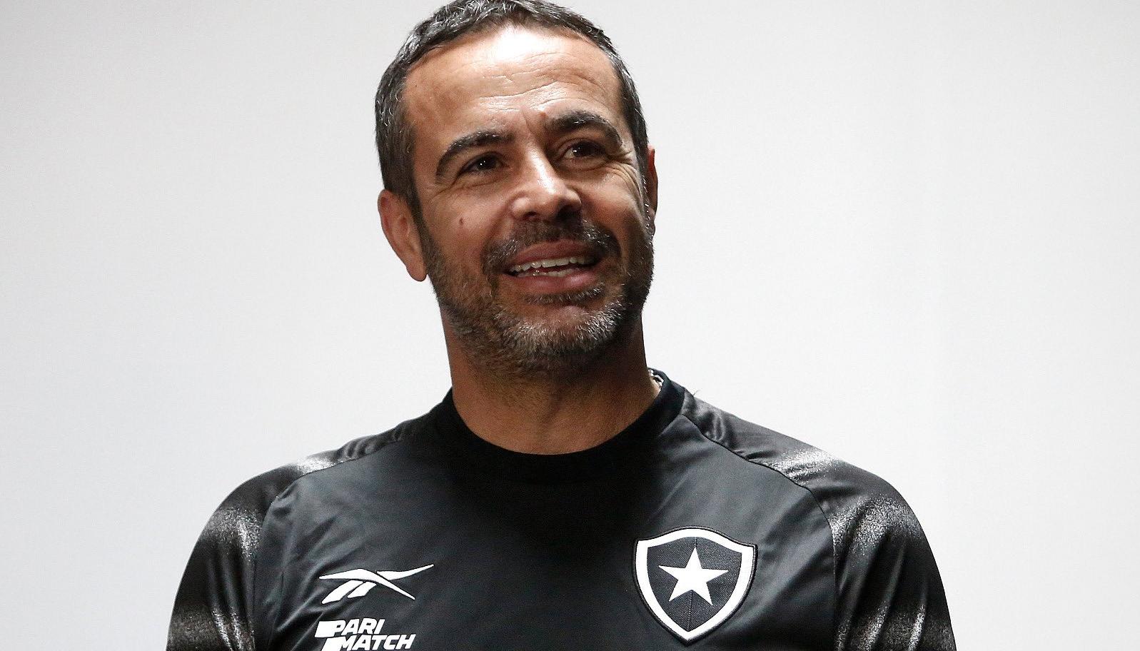 Artur Jorge firmó hasta finales de 2025 con el Botaogo. 