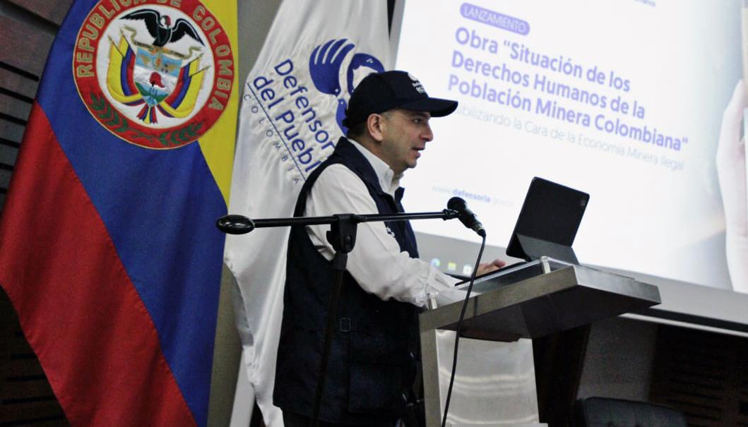 El Defensor del Pueblo, Carlos Camargo