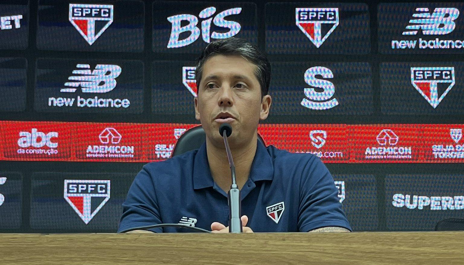 Thiago Carpini, técnico saliente del Sao Paulo. 