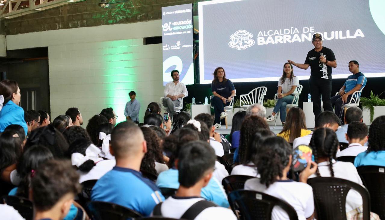 El alcalde Alejandro Char lanzó el programa ‘Más educación, más innovación’.