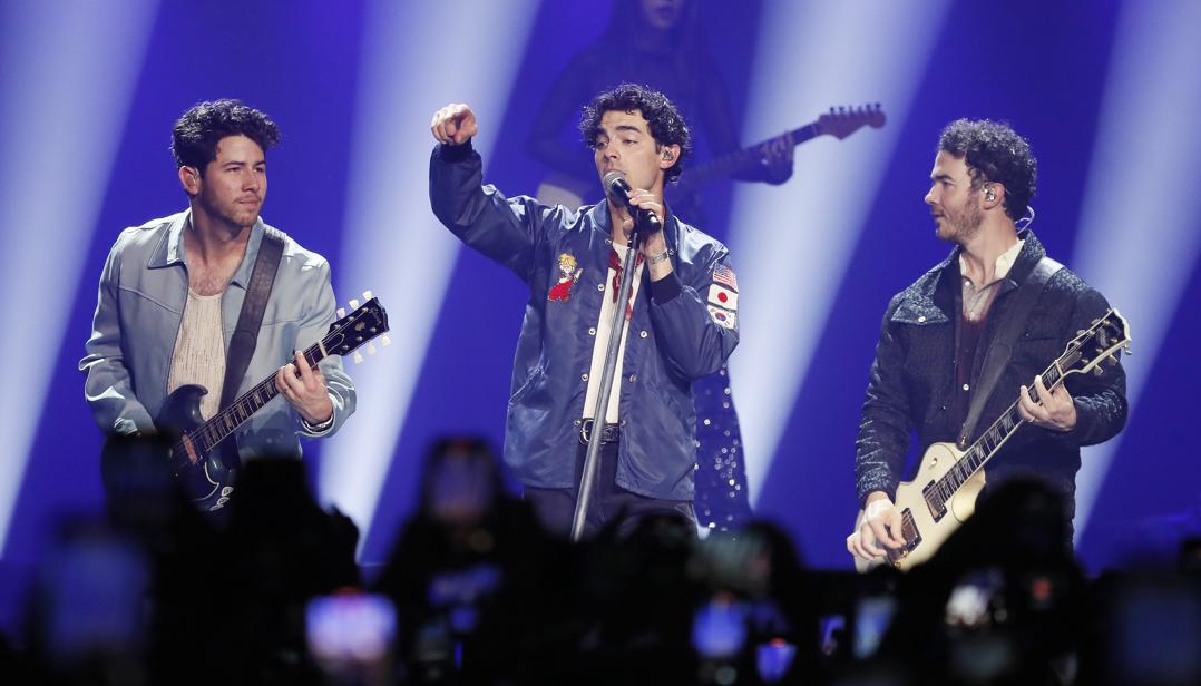 Jonas Brothers.