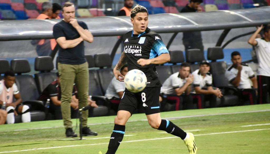 Juan Fernando Quintero, mediocampista de Racing de Avellaneda. 