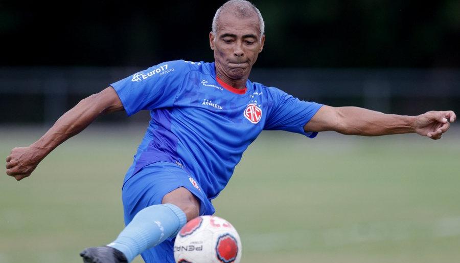 Romario sólo jugará algunos minutos de los partidos del América de Río de Janeiro. 