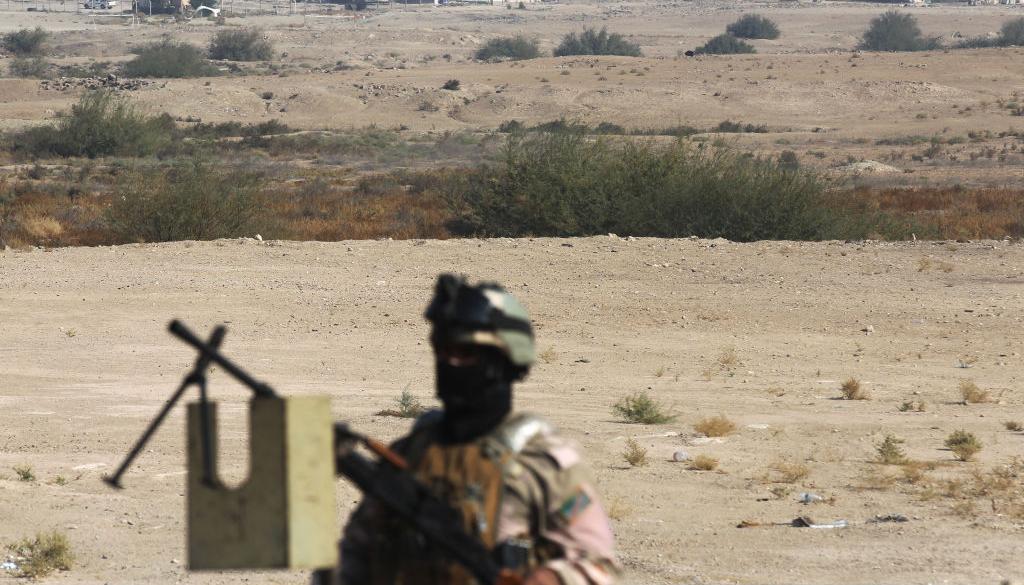 Soldado Iraquí con arma de largo alcance. 