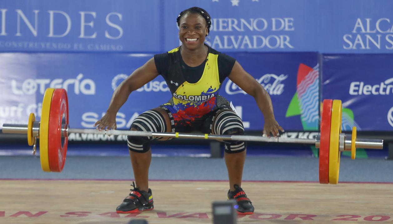 Yenny Álvarez, pesista colombiana. 