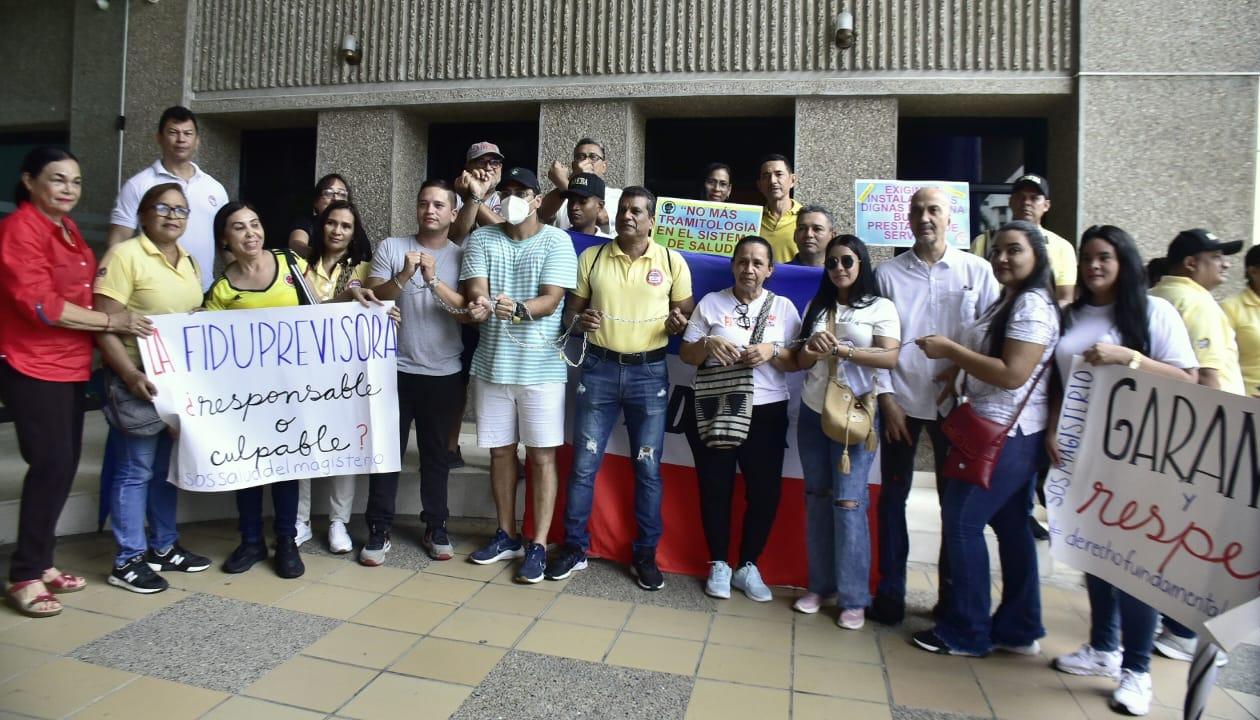 Protesta de docentes del Distrito en Fiduprevisora