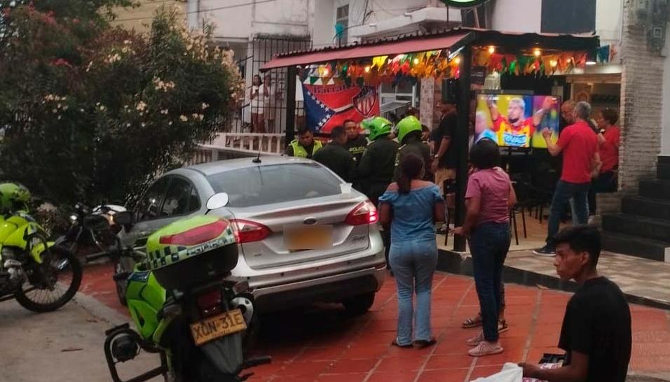 La Policía en el lugar donde se presentó la balacera. 