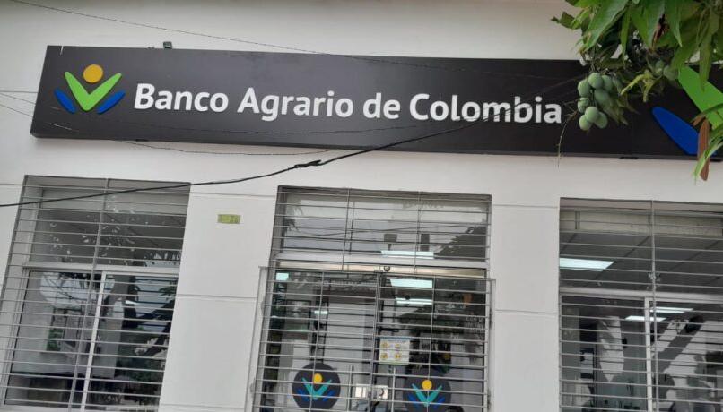 Banco Agrario en Santo Tomás. 