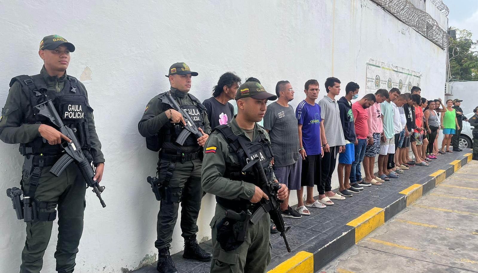 Los capturados por el Gaula de la Policía.